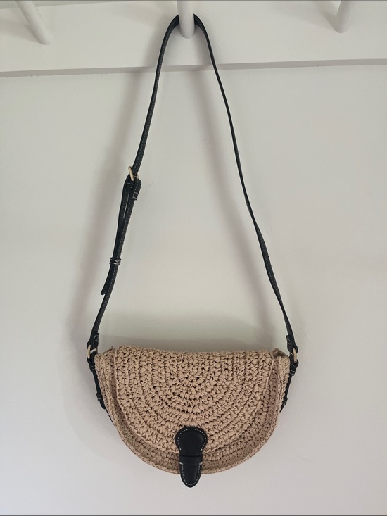 Zara Handbags - Woven straw/raffia Zara crossbody bag